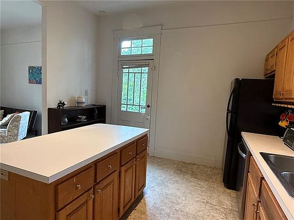 4th image of 7811 Freret St