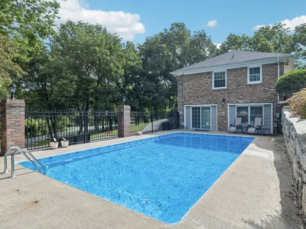 1925 Cromwell Dr, Nashville, TN 37215