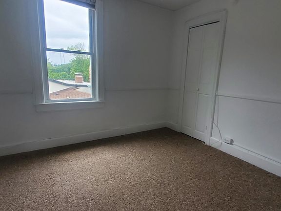 4th image of 423 Commerce St Floor 2