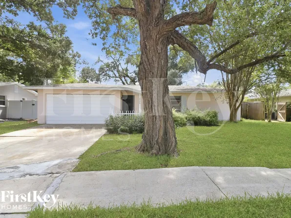 2526 13th Ave SW, Largo, FL 33770