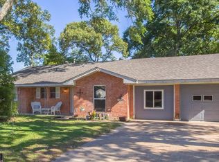 1009 Windswept Dr, Conroe, TX 77301