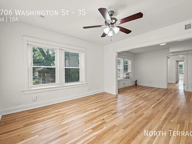 3706 Washington St #3S — Photo 5