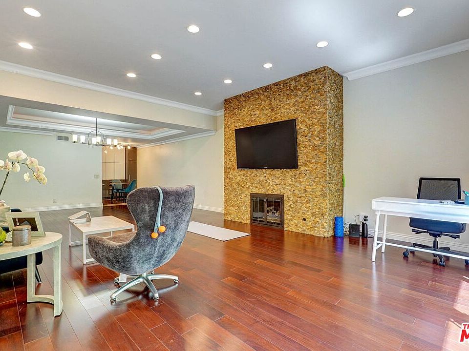 1st image of 1880 Veteran Ave APT 107
