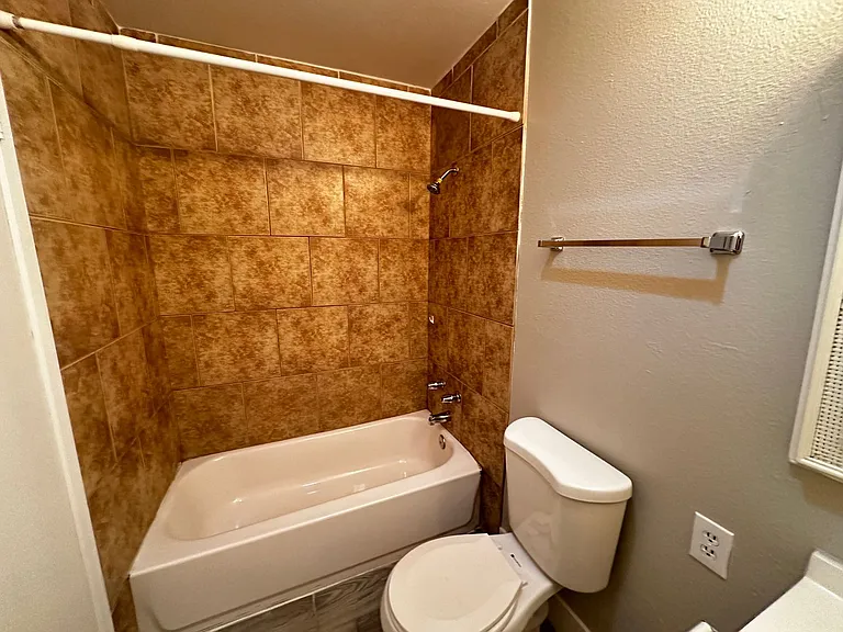 2967 Ferndale St — Photo 10