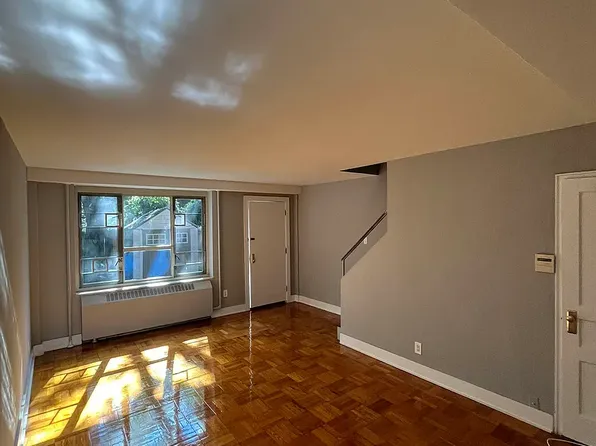 185-19 64th Ave, Fresh Meadows, NY