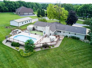 5948 McDonald Rd, Machesney Park, IL 61073