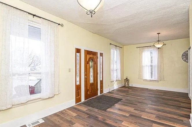 70 Washington Ave — Photo 8