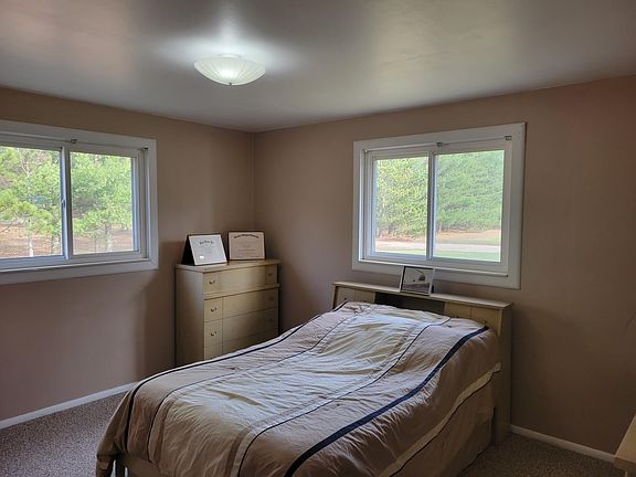 2nd image of 7434 N Woodbridge Ave