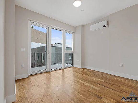3rd image of 67 Hope St #3C