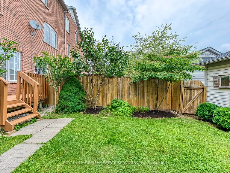 204 Roxton Rd — Photo 39