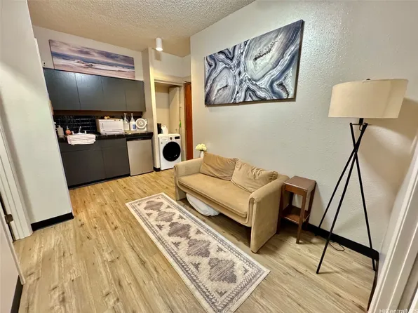 1188 Bishop St Ste 1107, Honolulu, HI 96813