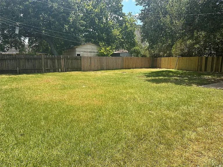 5919 Ludington Dr — Photo 19