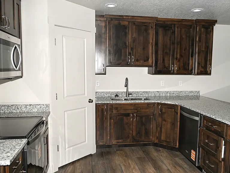 2814 W 450 N #3 — Photo 8