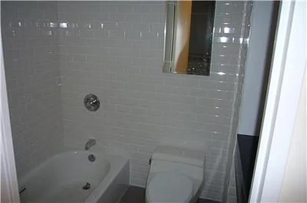 Rented by Domus Realty | media 35