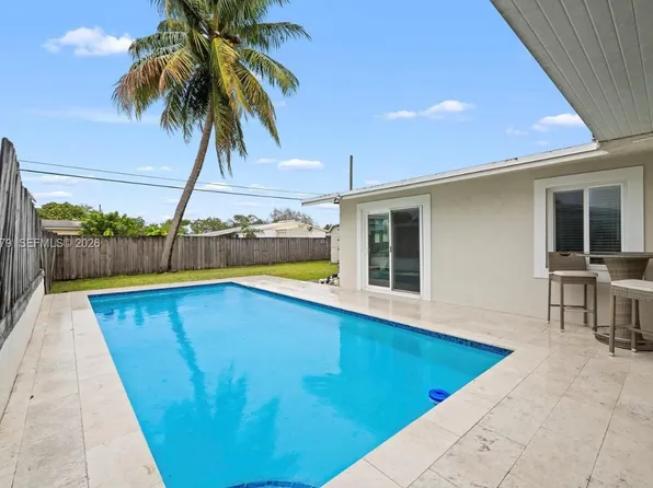 5721 SW 38th Ct, Davie, FL 33314