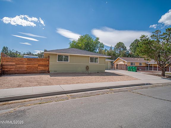 2nd image of 2816 Gillis Way