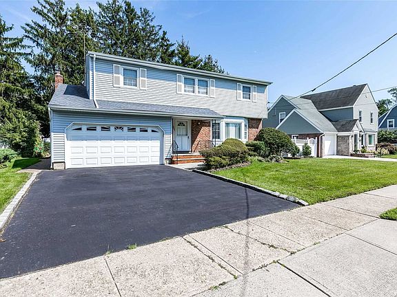 2nd image of 2547 Willard Ave