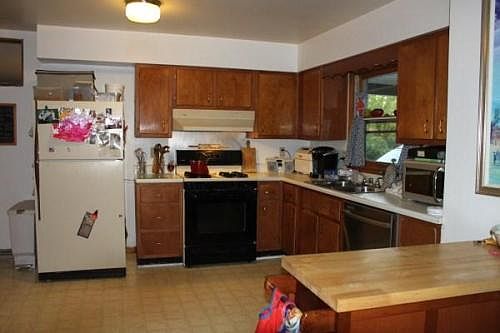 5th image of 1023 S Palmer Ave