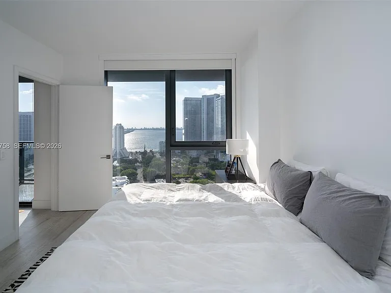 121 NE 34th St #2505 — Photo 11