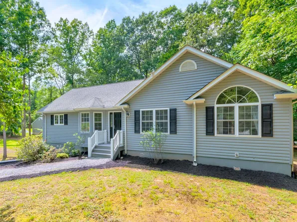 74 Jefferson Dr, Palmyra, VA 22963