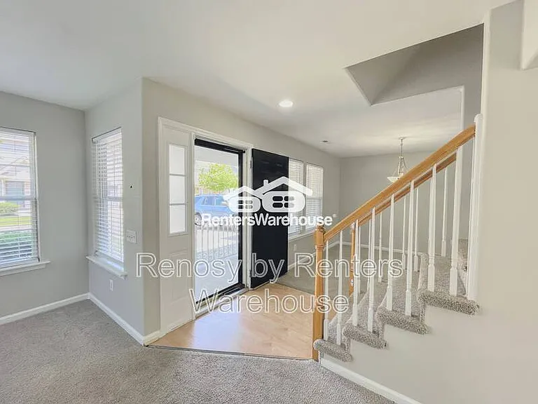 617 Lord Nelson Ct — Photo 4