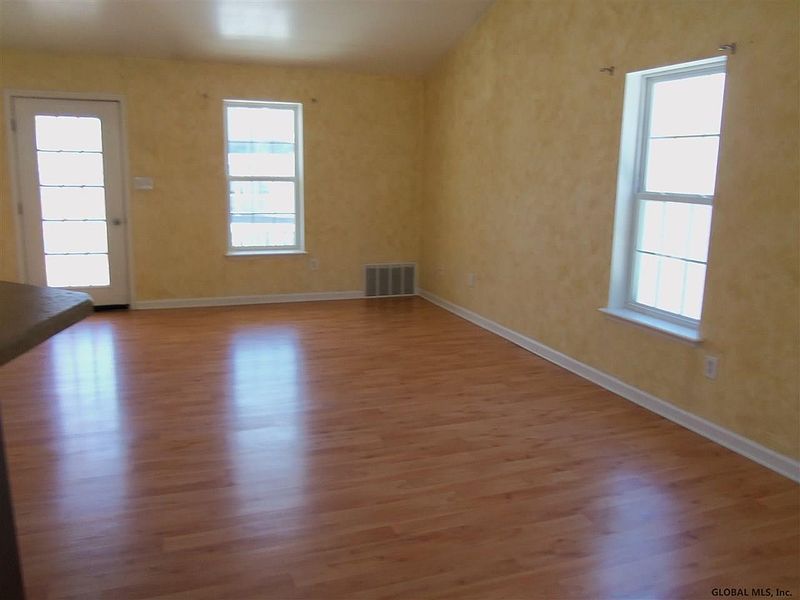 3rd image of 110 MORNING GLORY Way