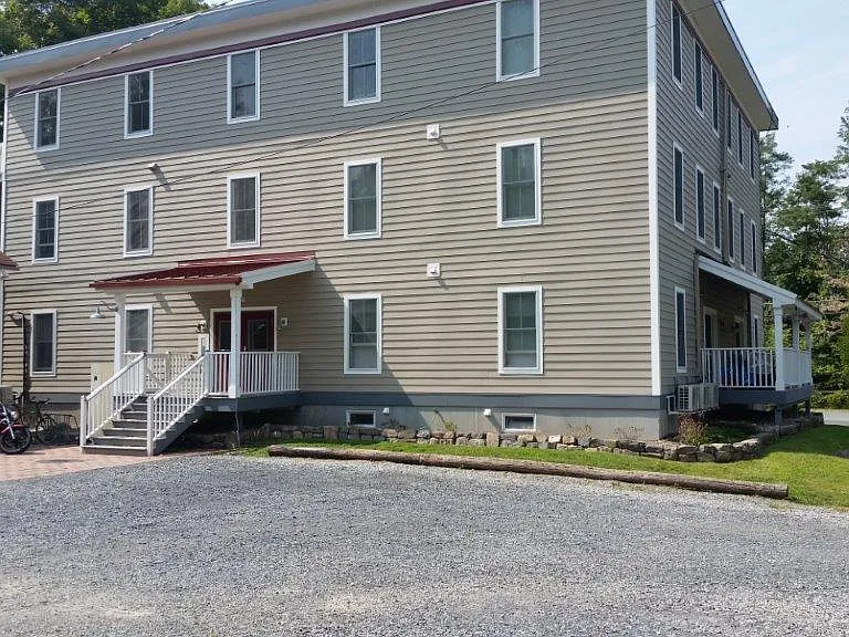 2 Lindbergh Rd #5 — Photo 7