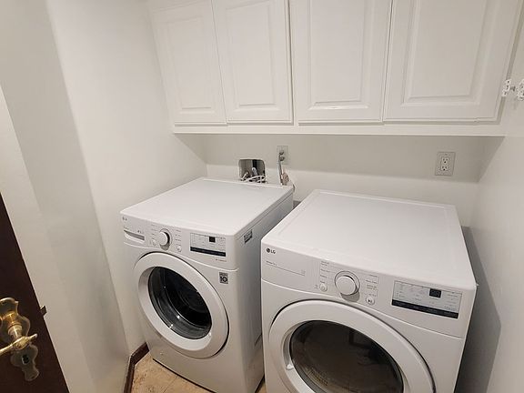 5th image of 8930 Burton Way Unit 301