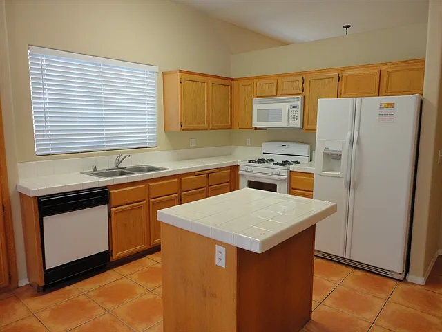 222 Mariposa Way — Photo 2