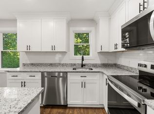 132 Summer St, Plymouth, MA 02360
