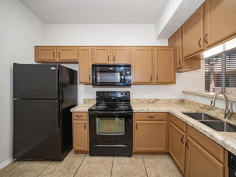 3558 W 22nd Pl #A — Photo 10