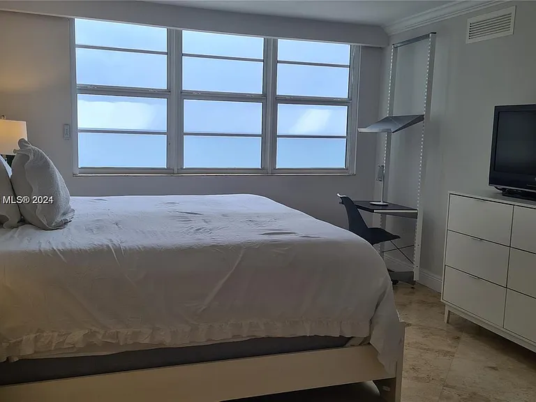 6917 Collins Ave #809 — Photo 4