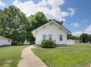 505 Warsaw St, Golden, IL 62339