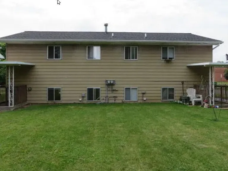 4216 Woodworth Ave — Photo 2