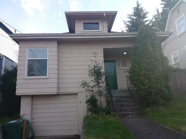 417 N 64th St, Seattle, WA 98103