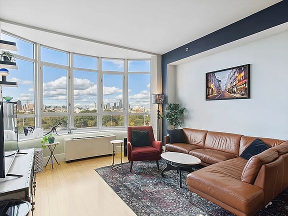 2nd image of 20 Bayard St APT 9D