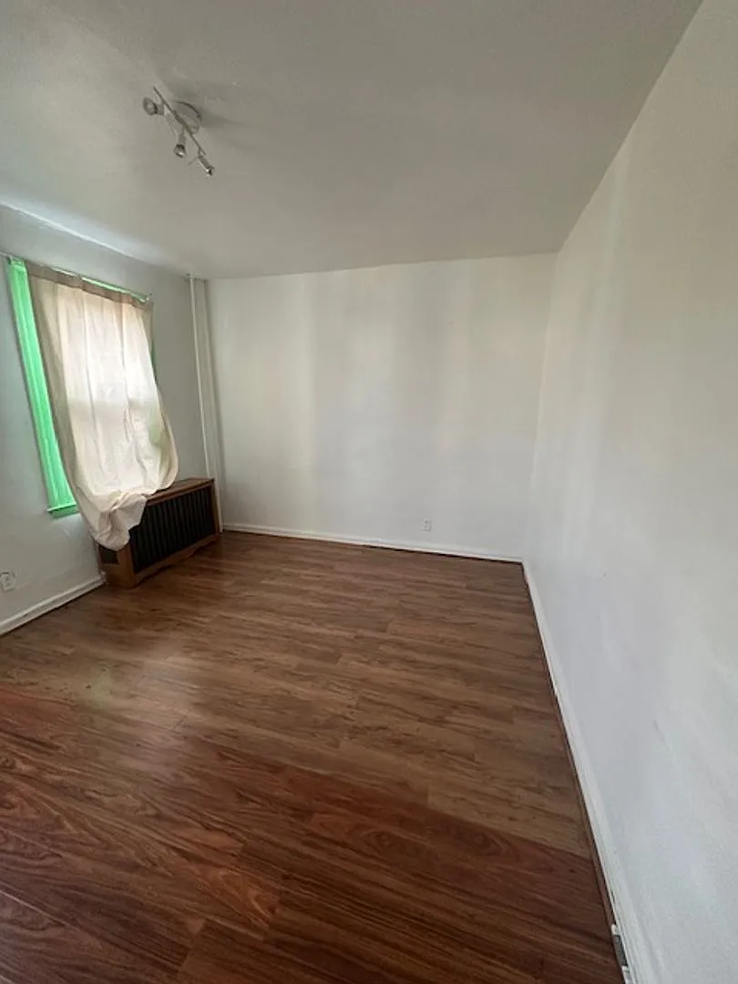 2 Bedroom, 2 Bathroom Apt for Rent - 2nd Flr — Photo 4