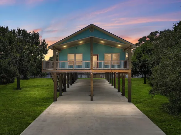 1822 County Road 297, Sargent, TX 77414