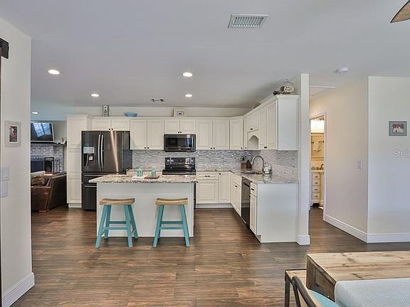 5th image of 3306 W Vasconia St