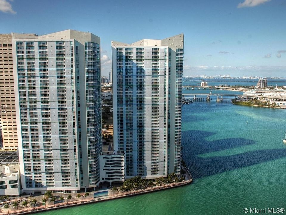 1st image of 325 Biscayne Blvd #323