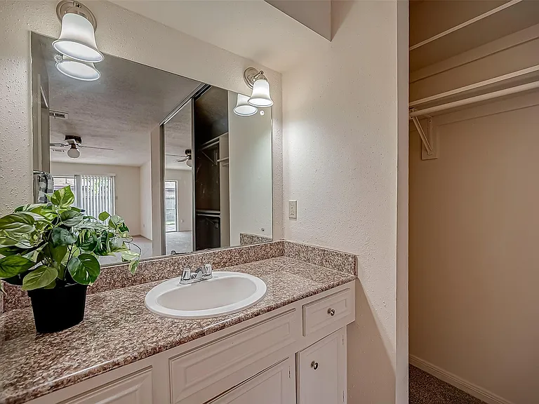 10607 Silkwood Dr — Photo 35
