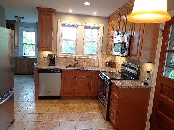 5th image of 77 Lenox St