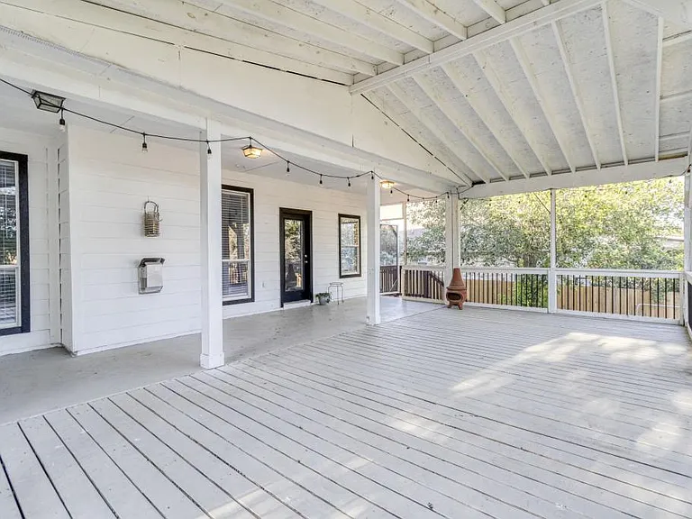 9116 Pedernales Rio — Photo 41