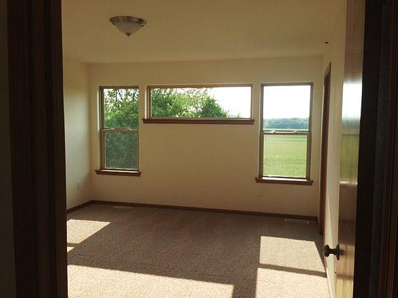 4th image of 120 Villa Ct