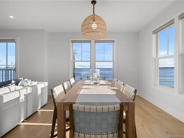 185 Main Street APT 301, East Lyme, CT 06357