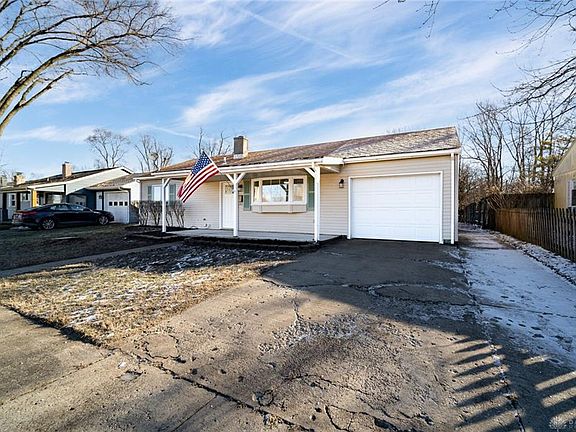 2nd image of 451 Marchmont Dr