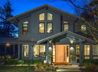 8619 NE 21st Pl, Clyde Hill, WA 98004
