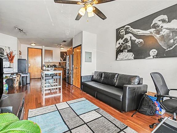 4th image of 898 Oak St SW Unit 1318