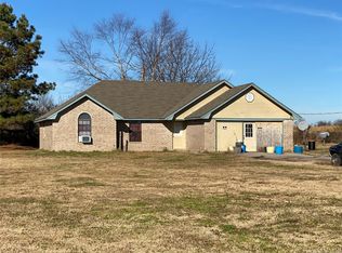 23430 Race Track Rd, Spiro, OK 74959