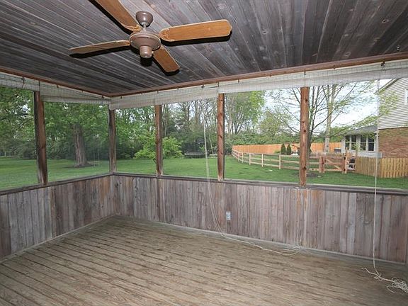 4th image of 7603 Carriage Ln